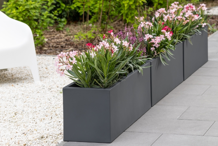 Prostokątna podłużna Donica Monumo Long Maxi